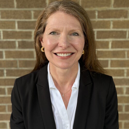 Lisa Karhu — Senior Manager of Service Operations